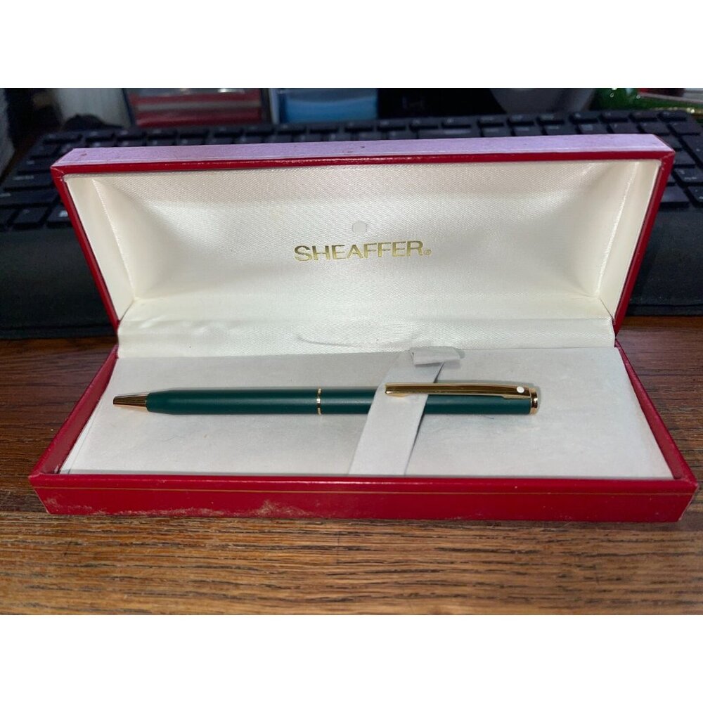 Vintage Sheaffer Green Pen in Red Box